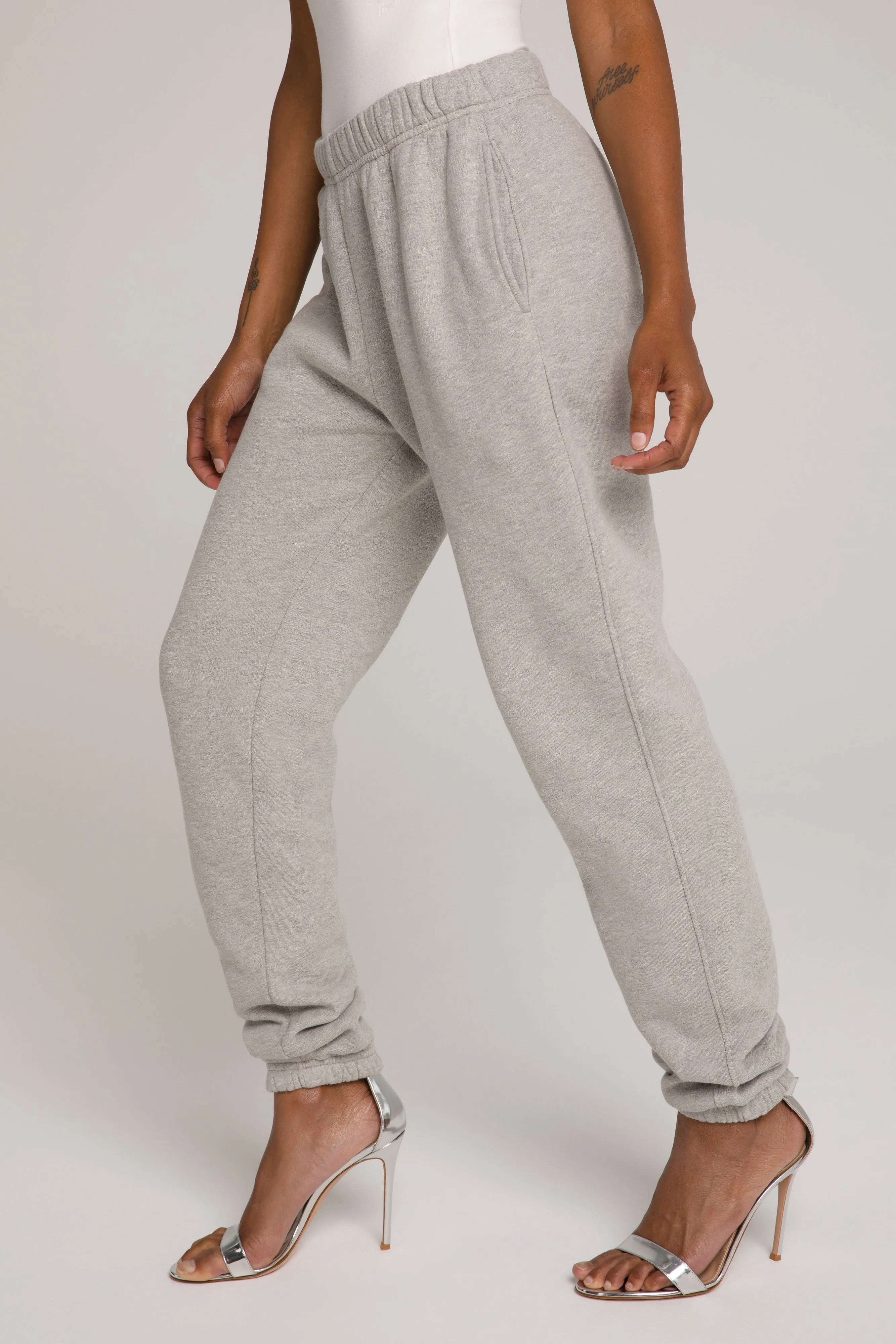 BOYFRIEND SWEATPANTS | HEATHER GREY001