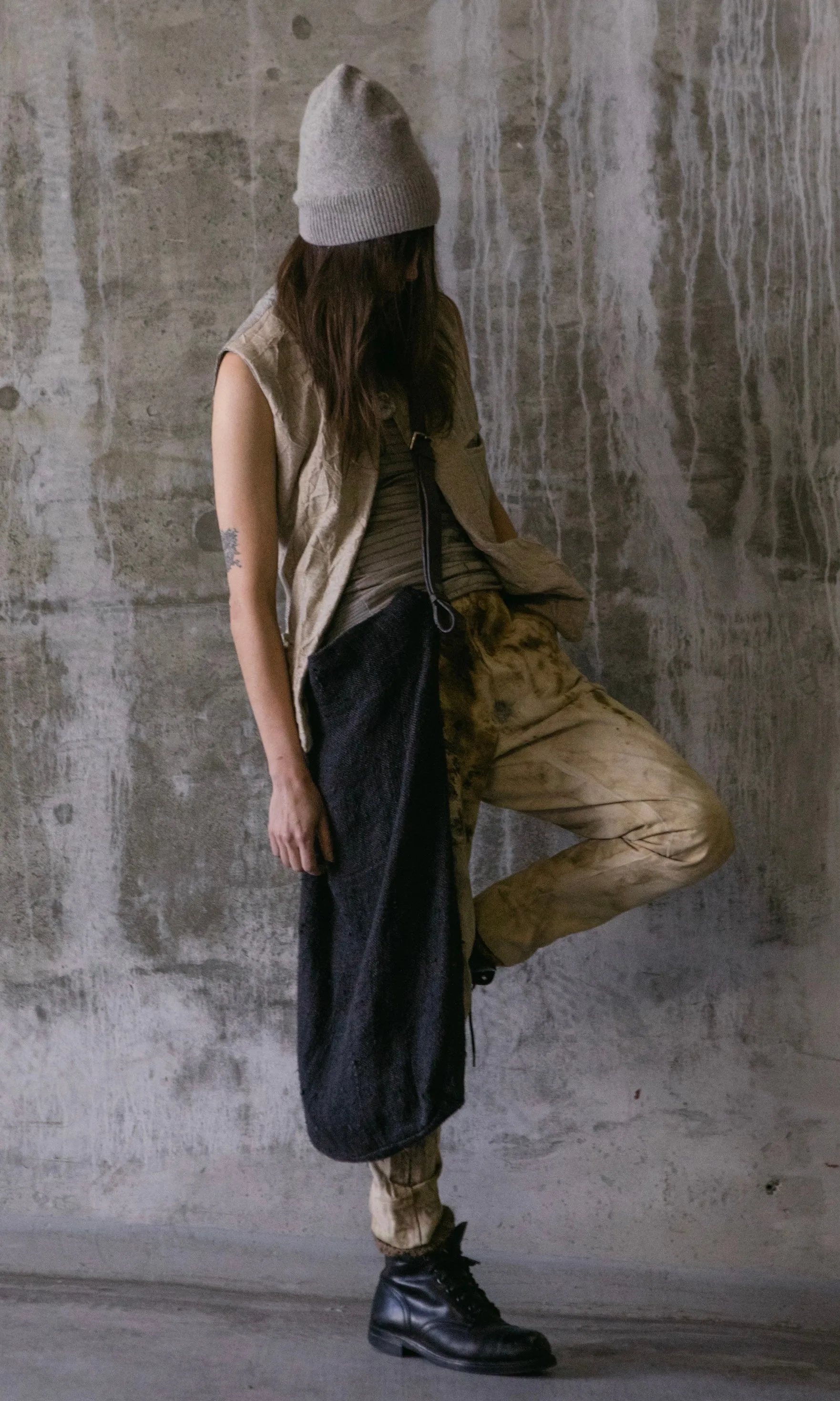 CRINKLED WOOL VEST