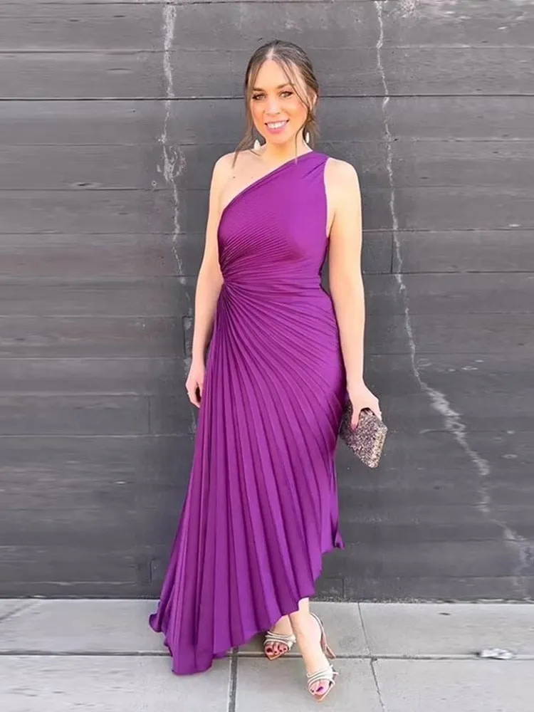 Nsquared Elegant One Shoulder Pleated Diagonal Collar Maxi Dresses