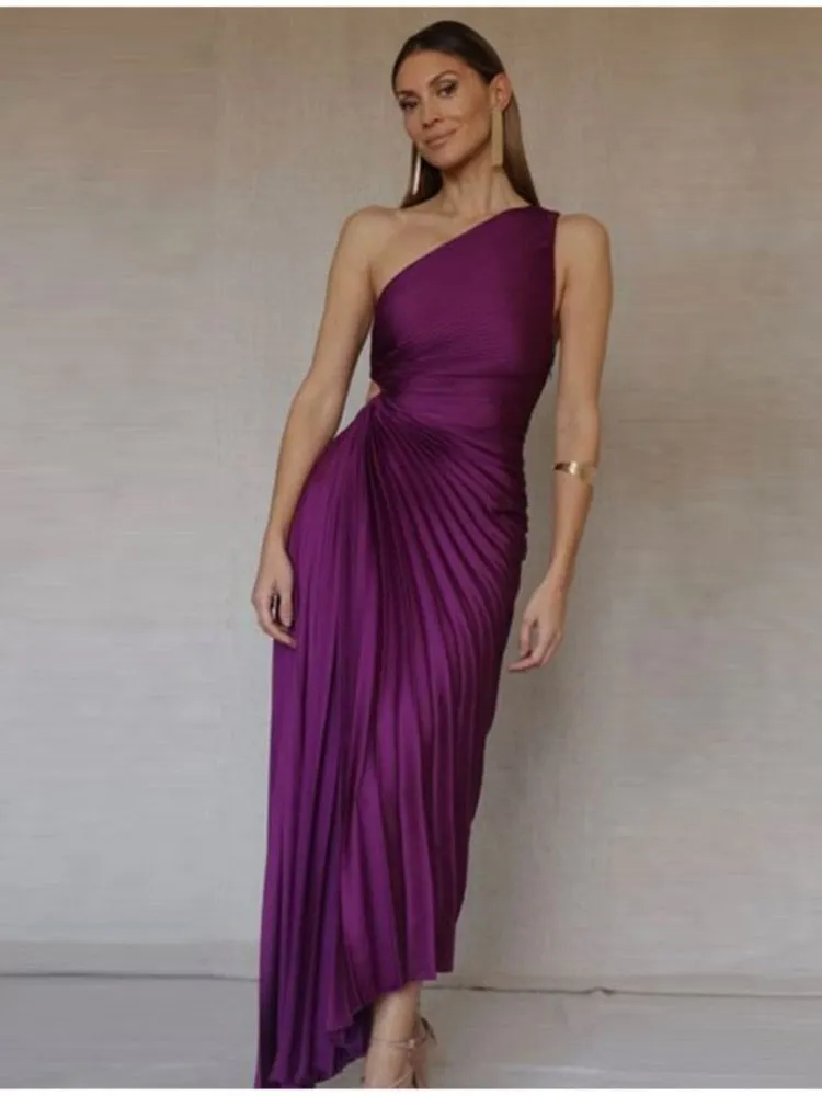 Nsquared Elegant One Shoulder Pleated Diagonal Collar Maxi Dresses